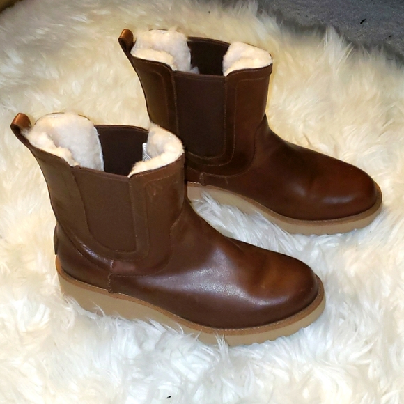 ugg boots - Picture 1 of 4